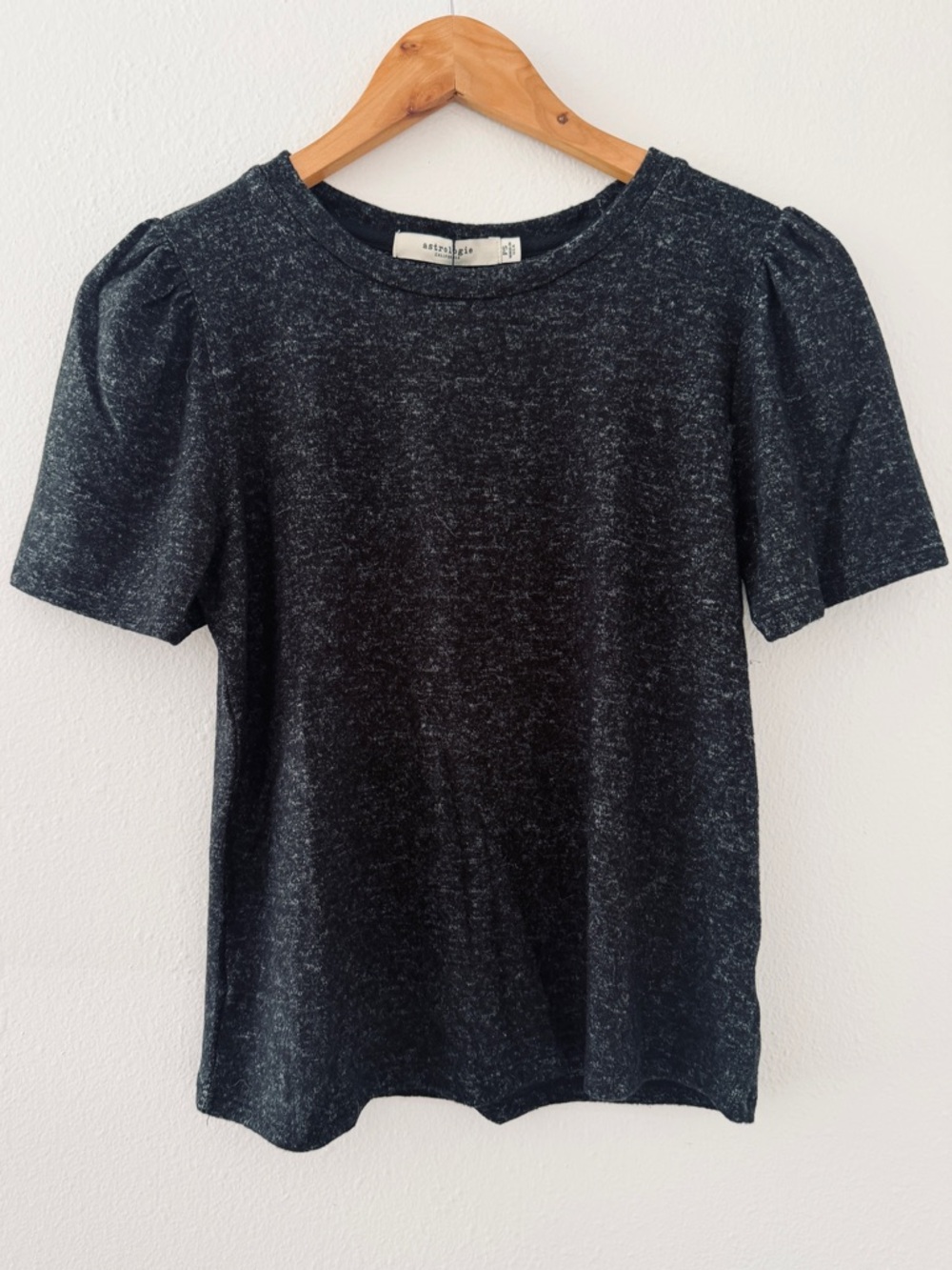 NWT Astrologie Charcoal Heather Black Short Sleeve Top